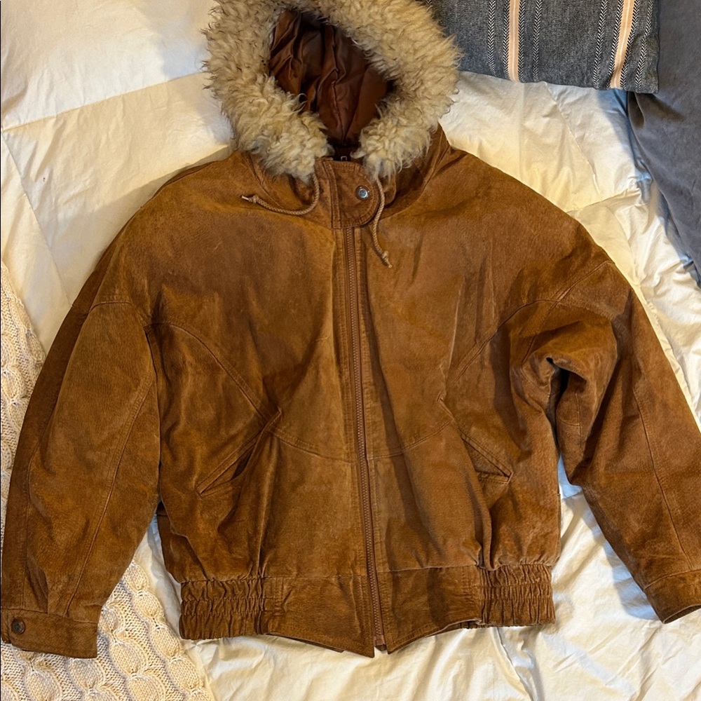 VINTAGE, Made in Canada 🇨🇦, Women ,Brown Suede Jacket, real Fur Hood, size 12